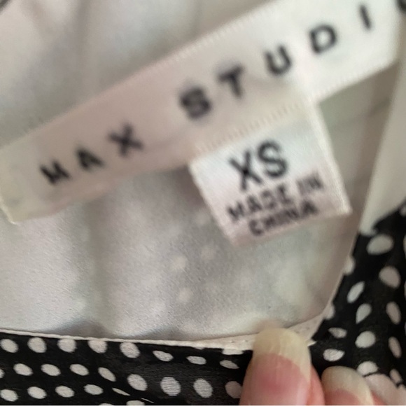 Max Studio sleeveless top SIZE XS - Picture 10 of 11